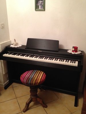 Piano.JPG